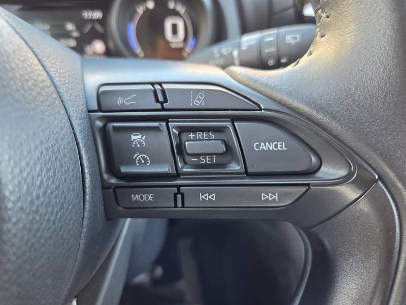 Toyota Yaris - Photo 16