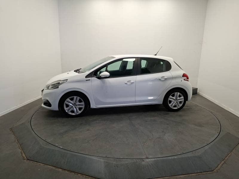 Peugeot 208 - Photo 2