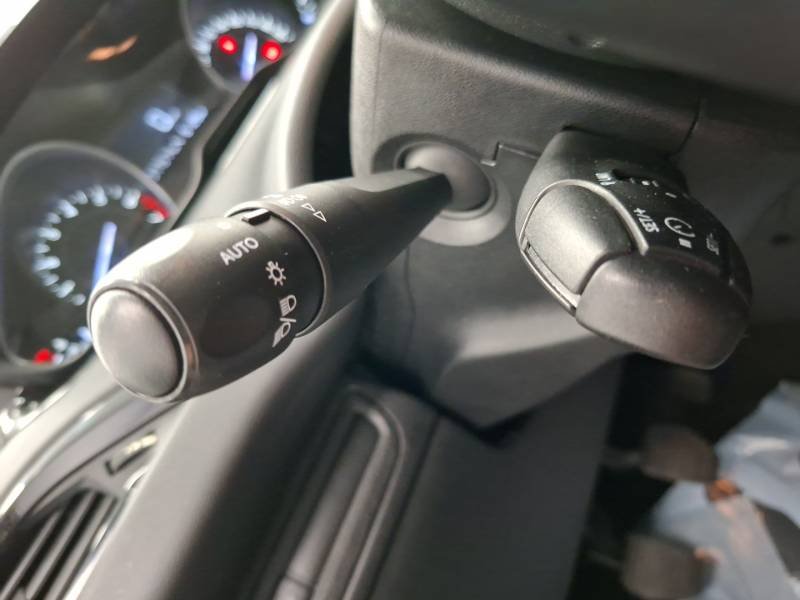 Peugeot 208 - Photo 21