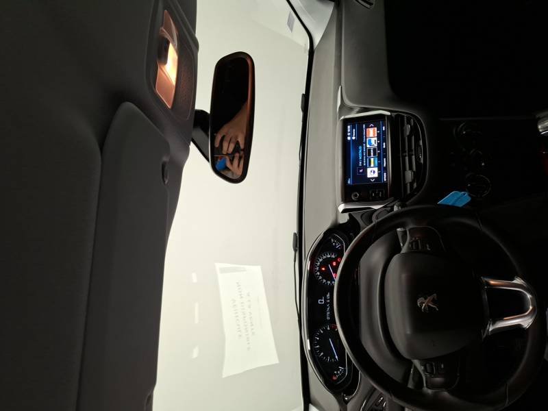 Peugeot 208 - Photo 10