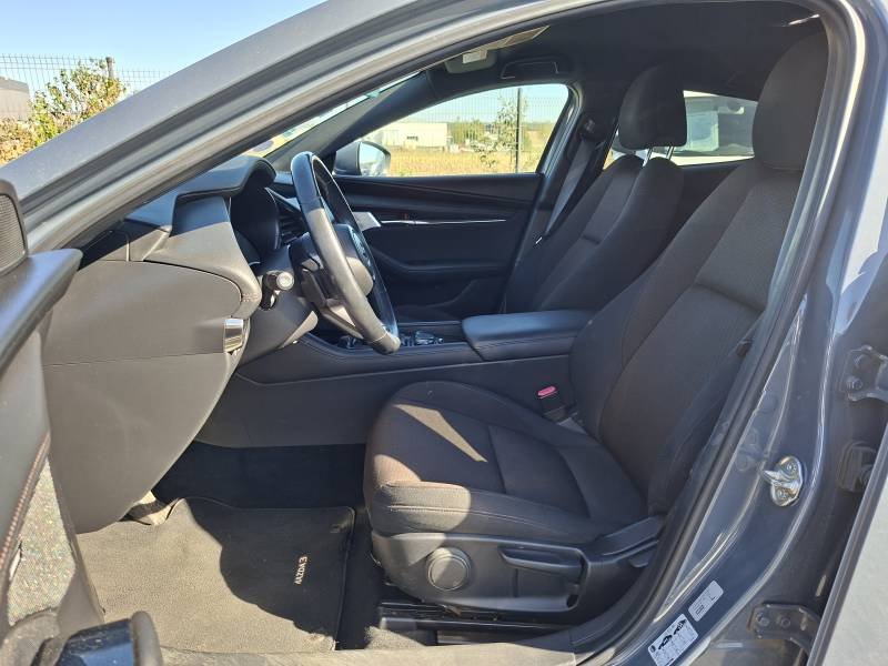 Mazda 3 - Photo 11