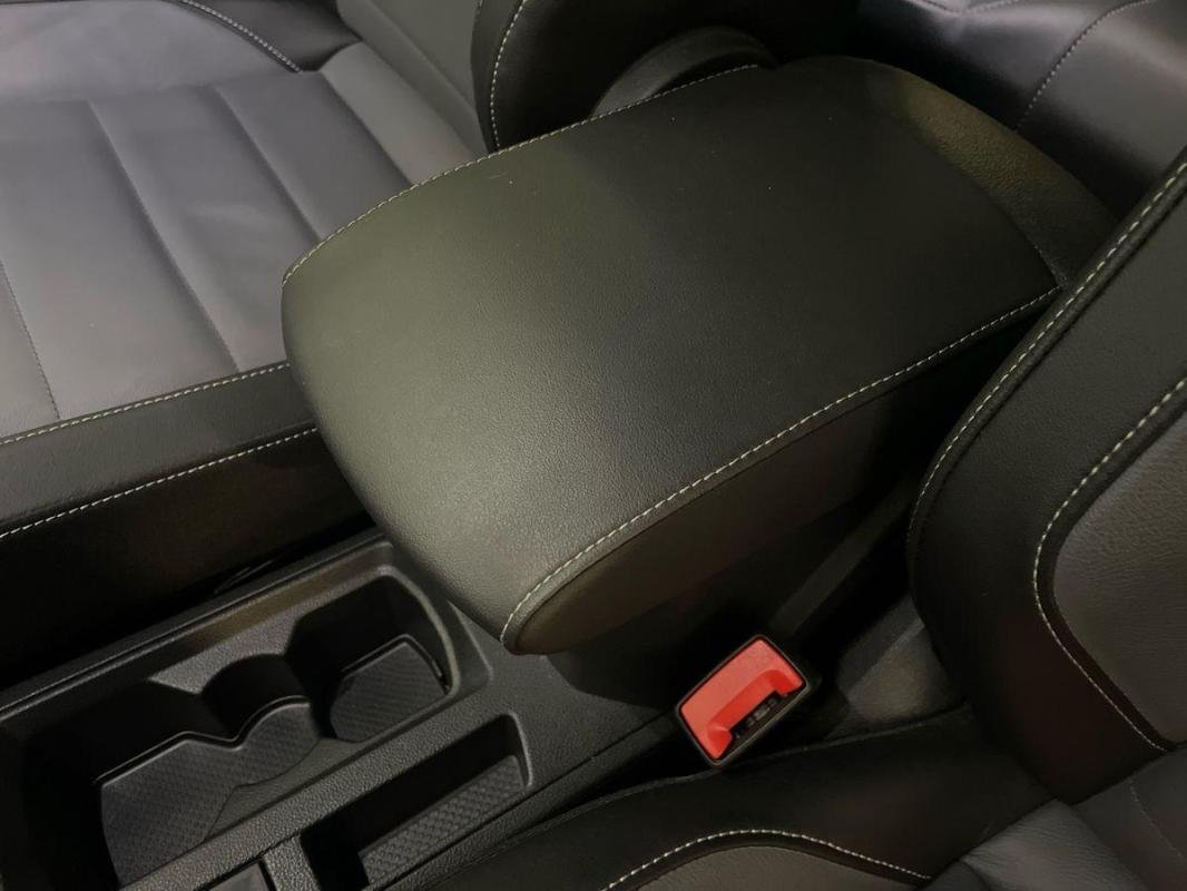Volkswagen T-Roc - Photo 12