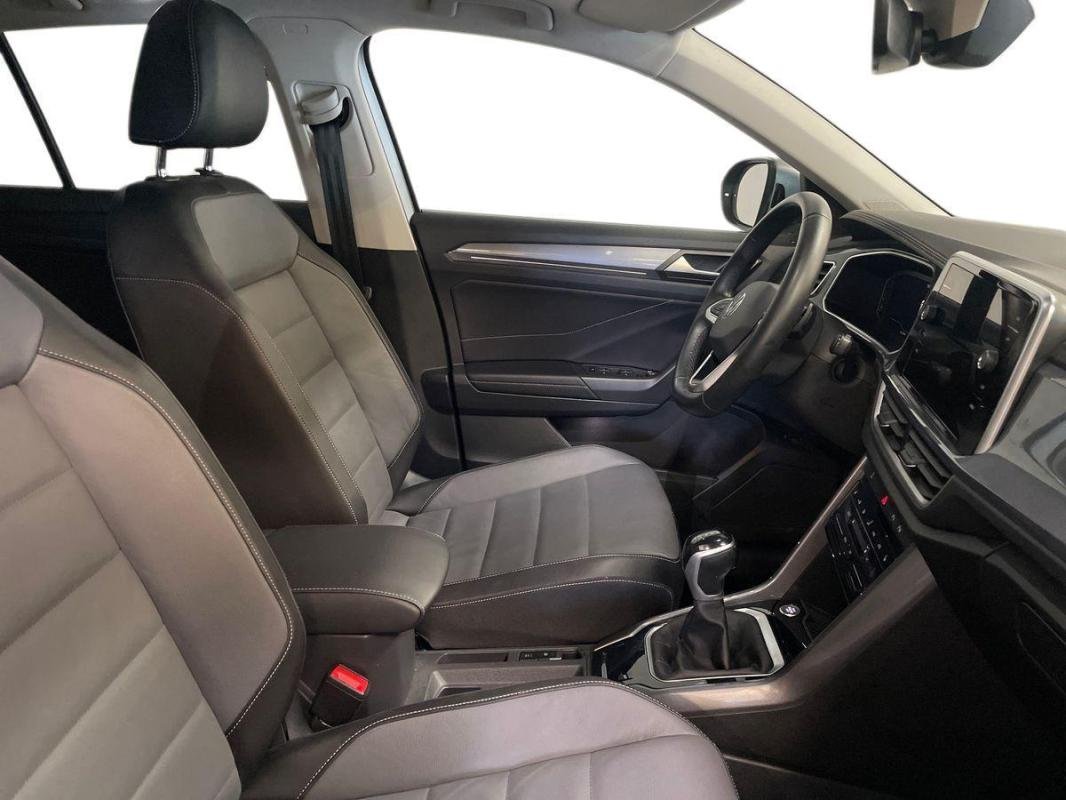 Volkswagen T-Roc - Photo 13