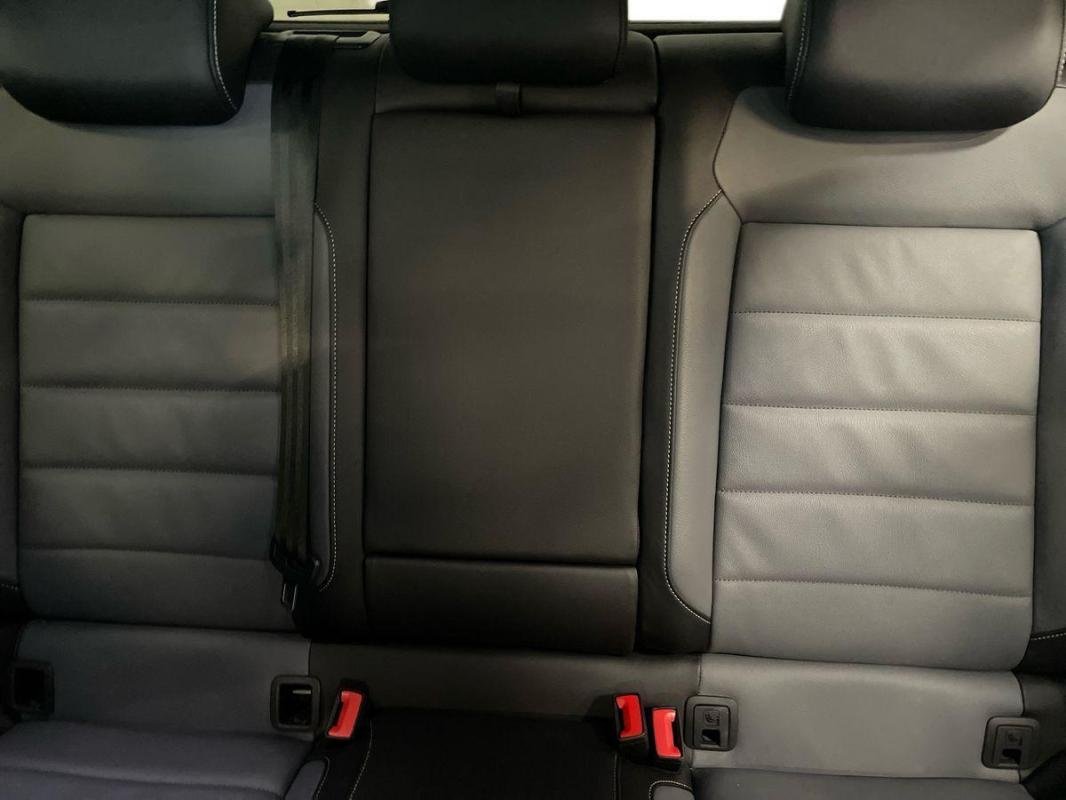 Volkswagen T-Roc - Photo 22