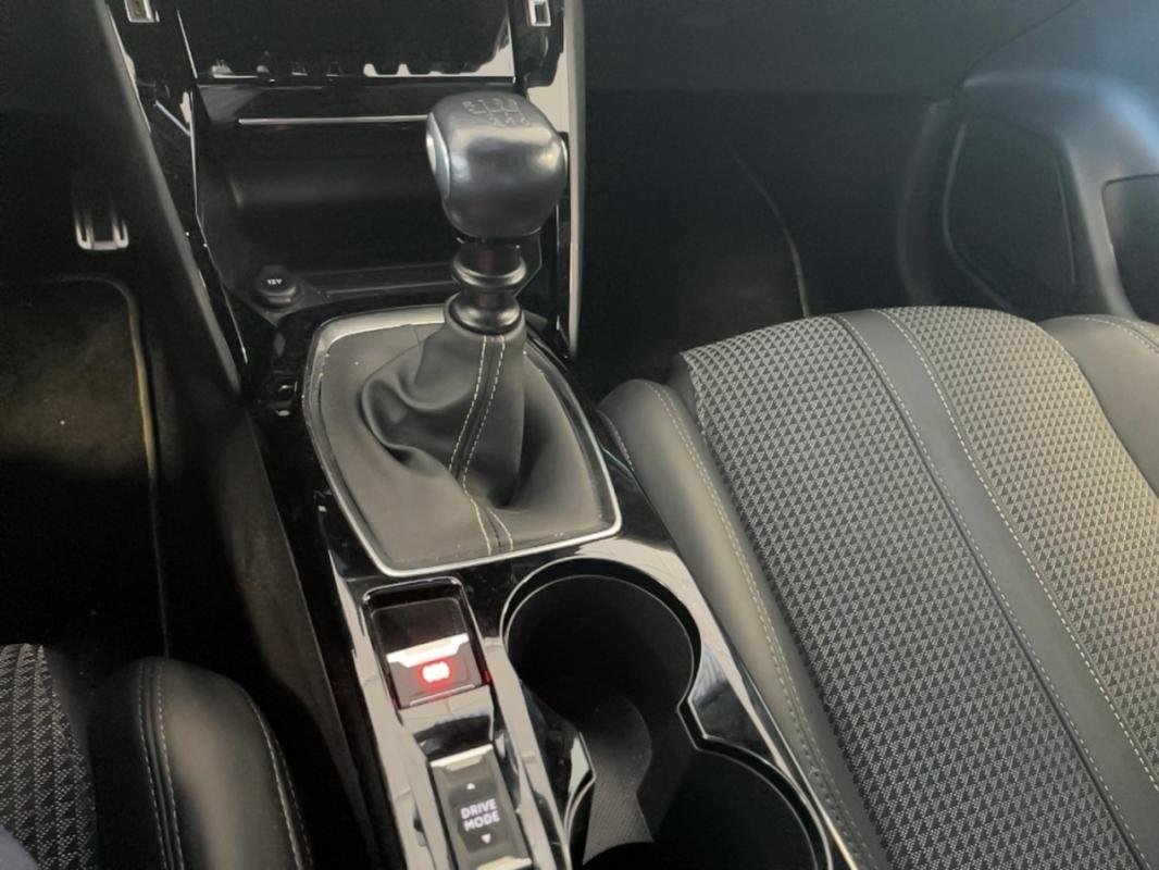 Peugeot 208 - Photo 12