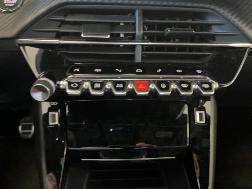 Peugeot 208 - Photo 20