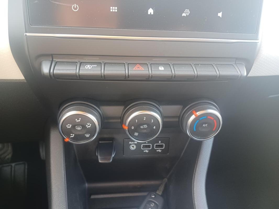 Renault Clio - Photo 28