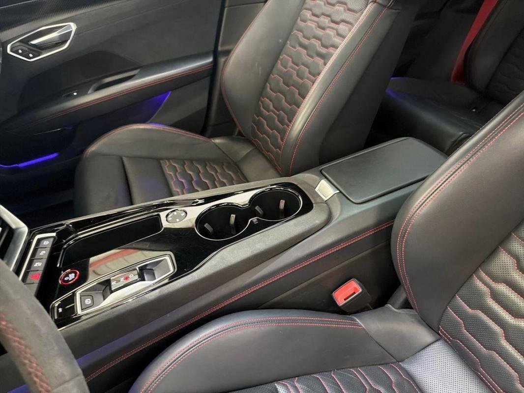 Audi e-tron gt - Photo 12