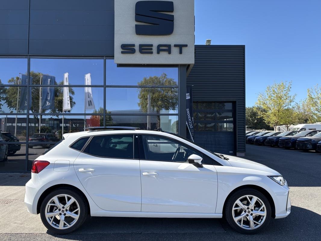 Seat Ibiza - Photo 2