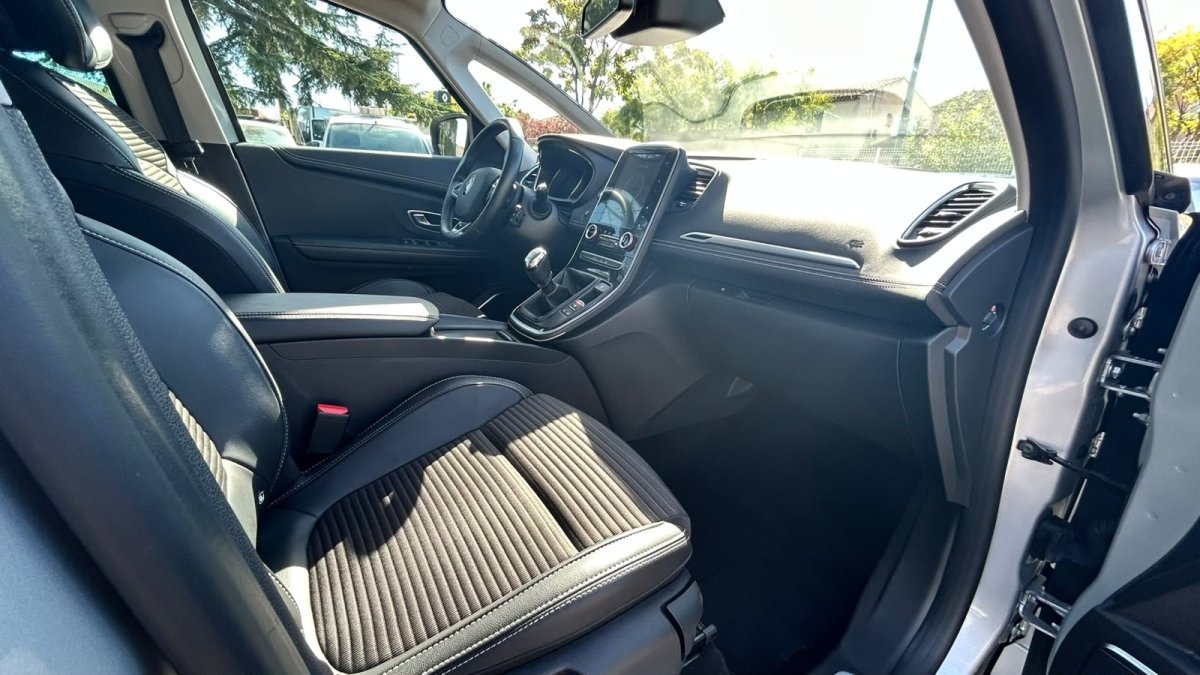 Renault Scénic - Photo 12