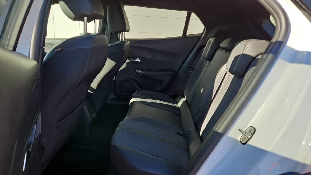 Peugeot 2008 - Photo 12