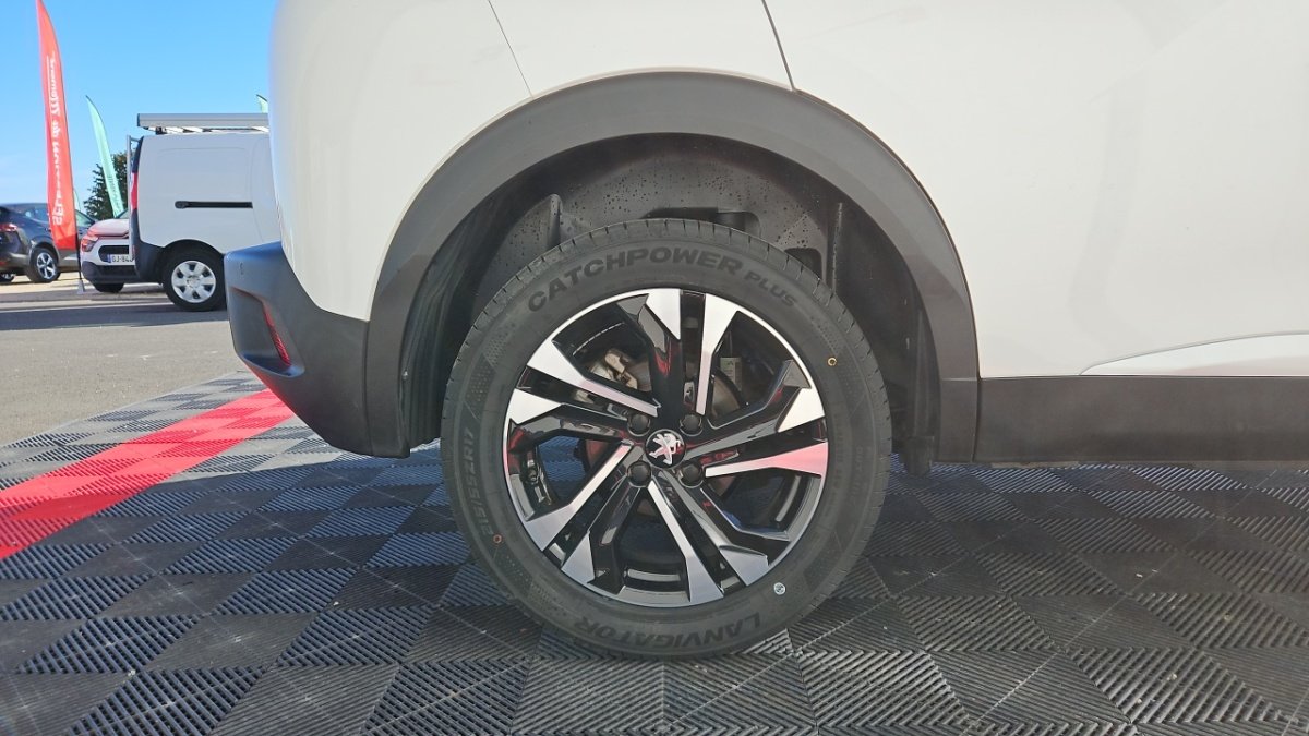 Peugeot 2008 - Photo 8