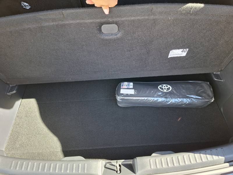 Toyota Yaris - Photo 11