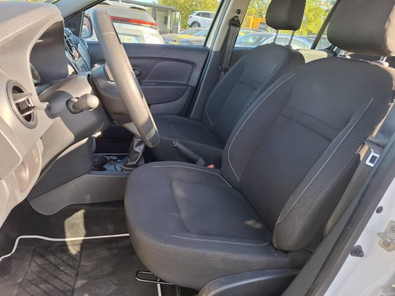 Dacia Sandero - Photo 32