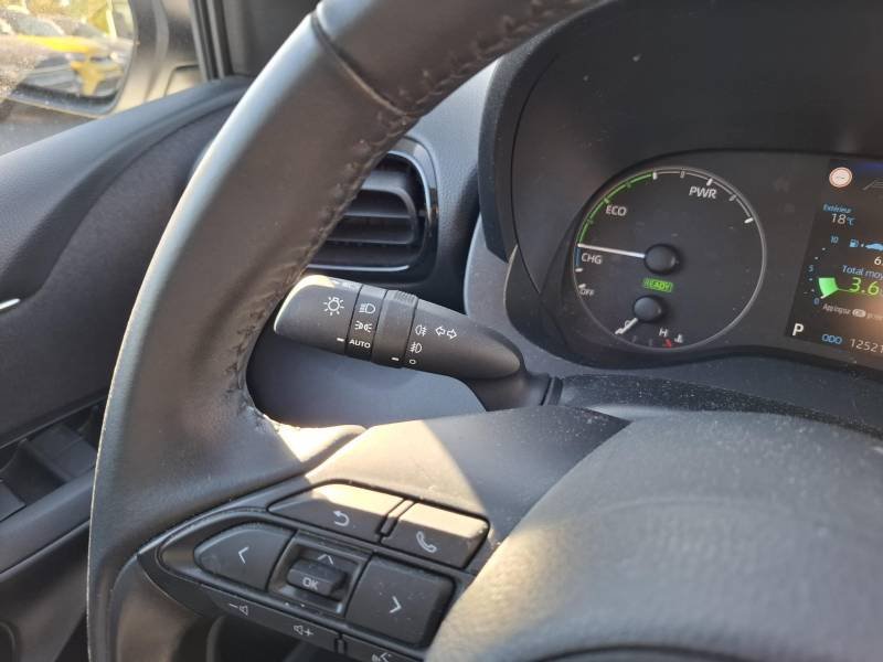 Toyota Yaris - Photo 18