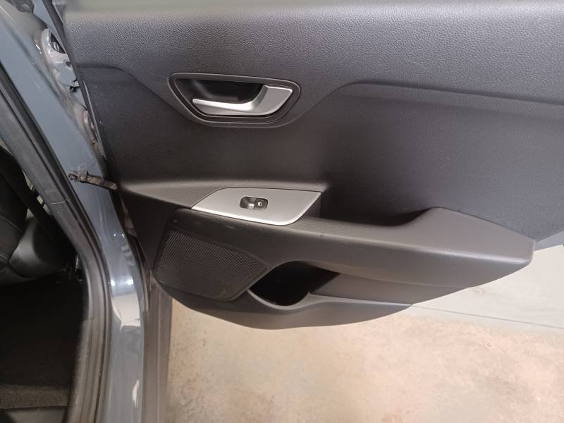 Kia Stonic - Photo 17