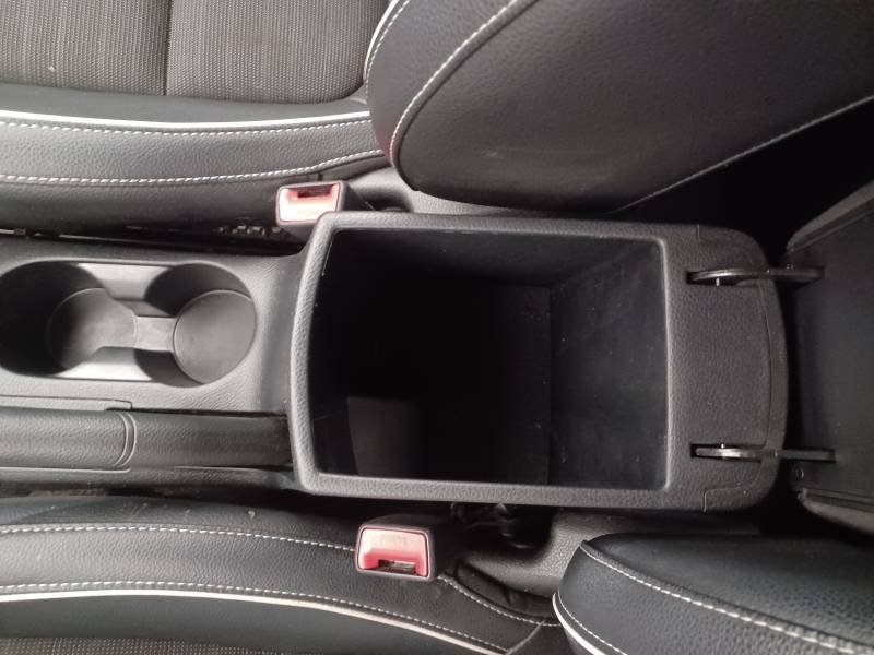 Kia Stonic - Photo 34
