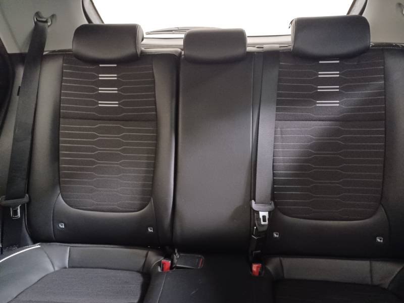 Kia Stonic - Photo 35