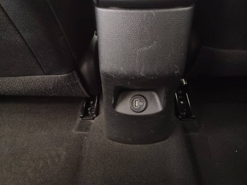 Kia Stonic - Photo 36
