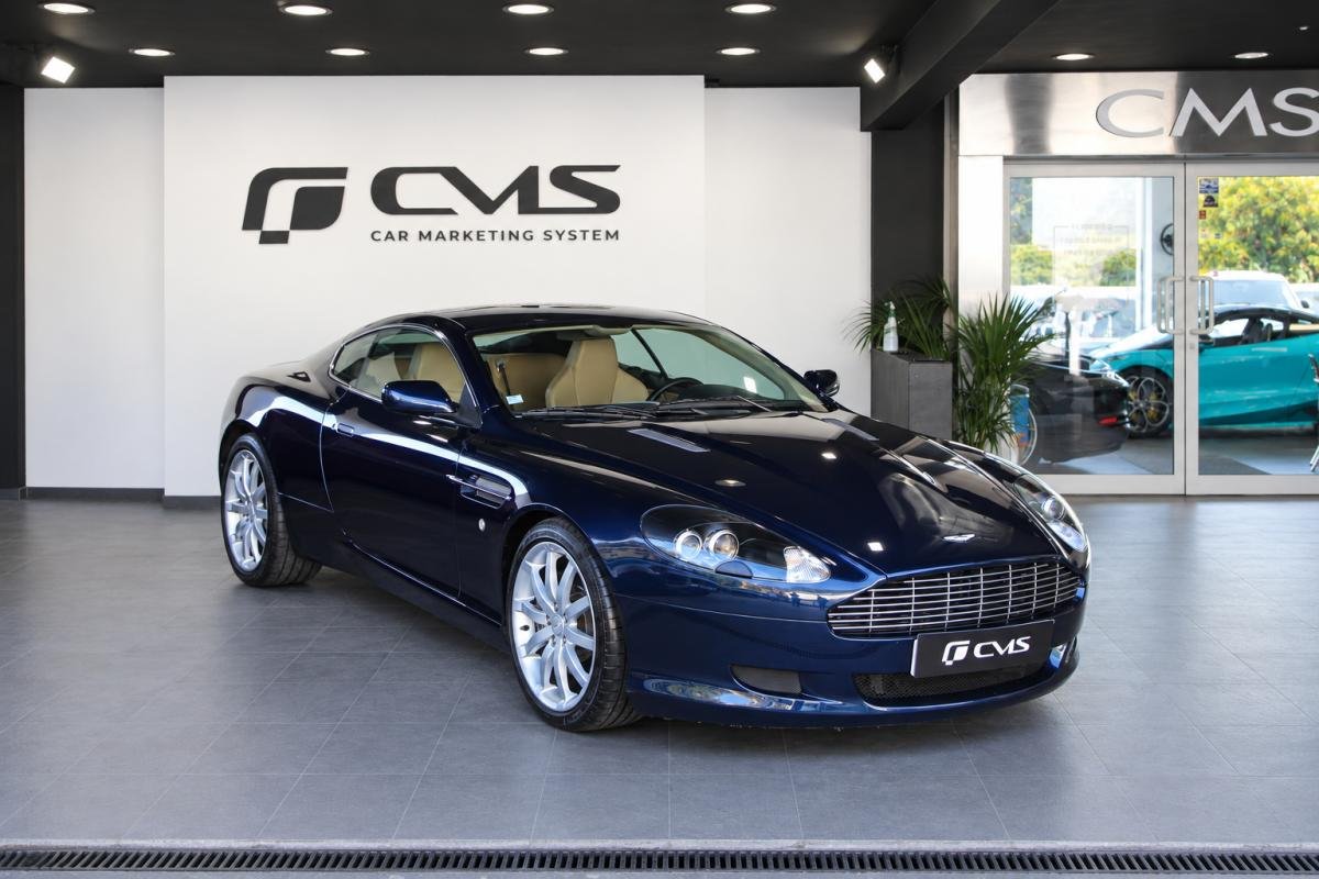 Aston Martin DB9 - Photo 1