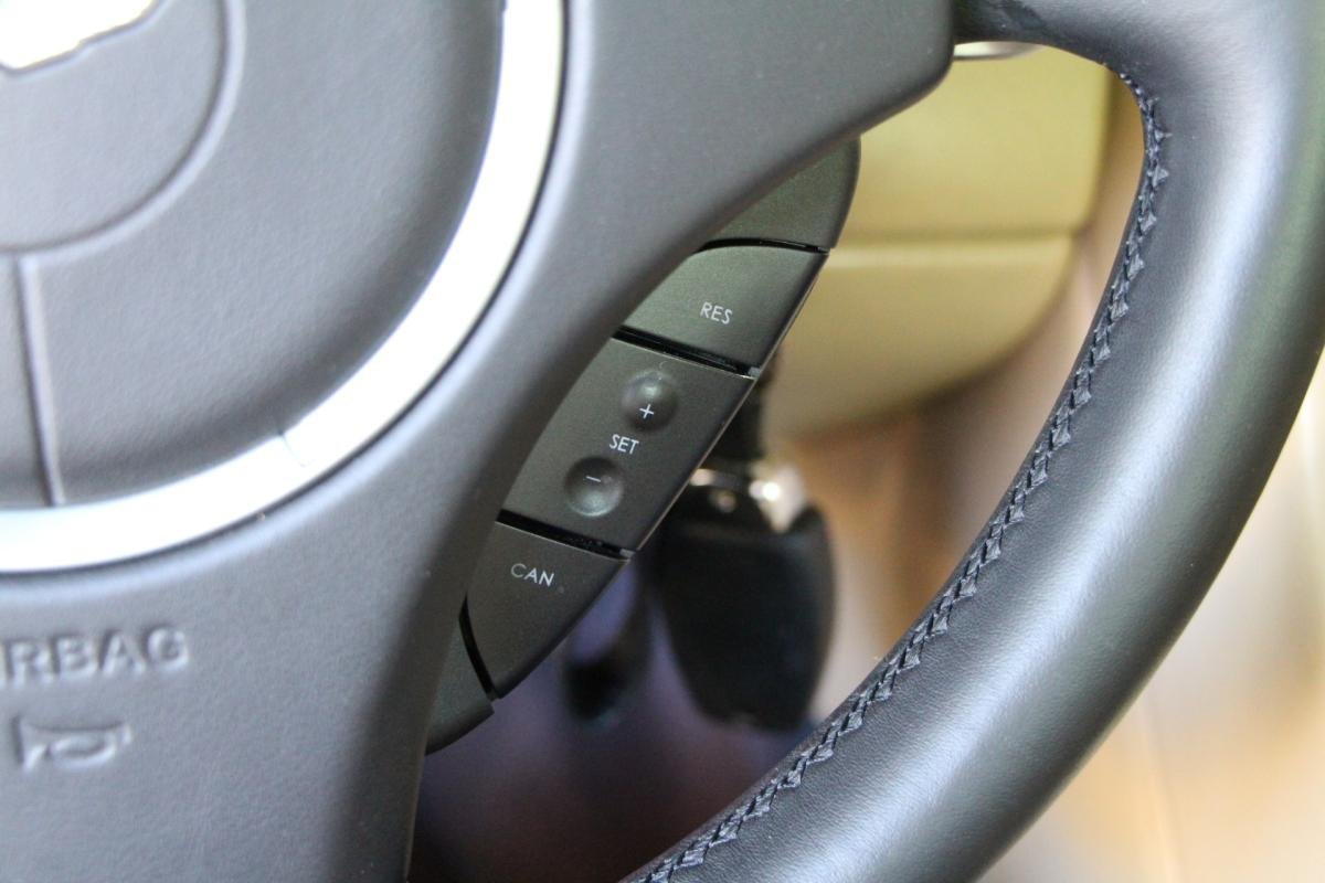 Aston Martin DB9 - Photo 14