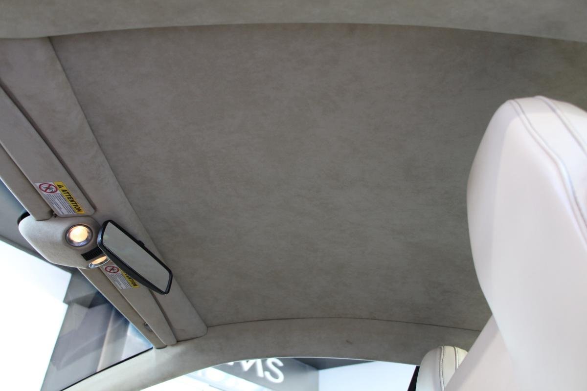 Aston Martin DB9 - Photo 18