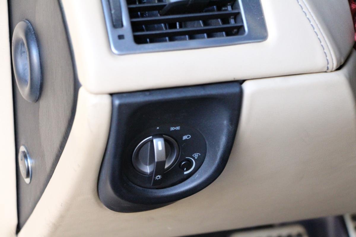 Aston Martin DB9 - Photo 20