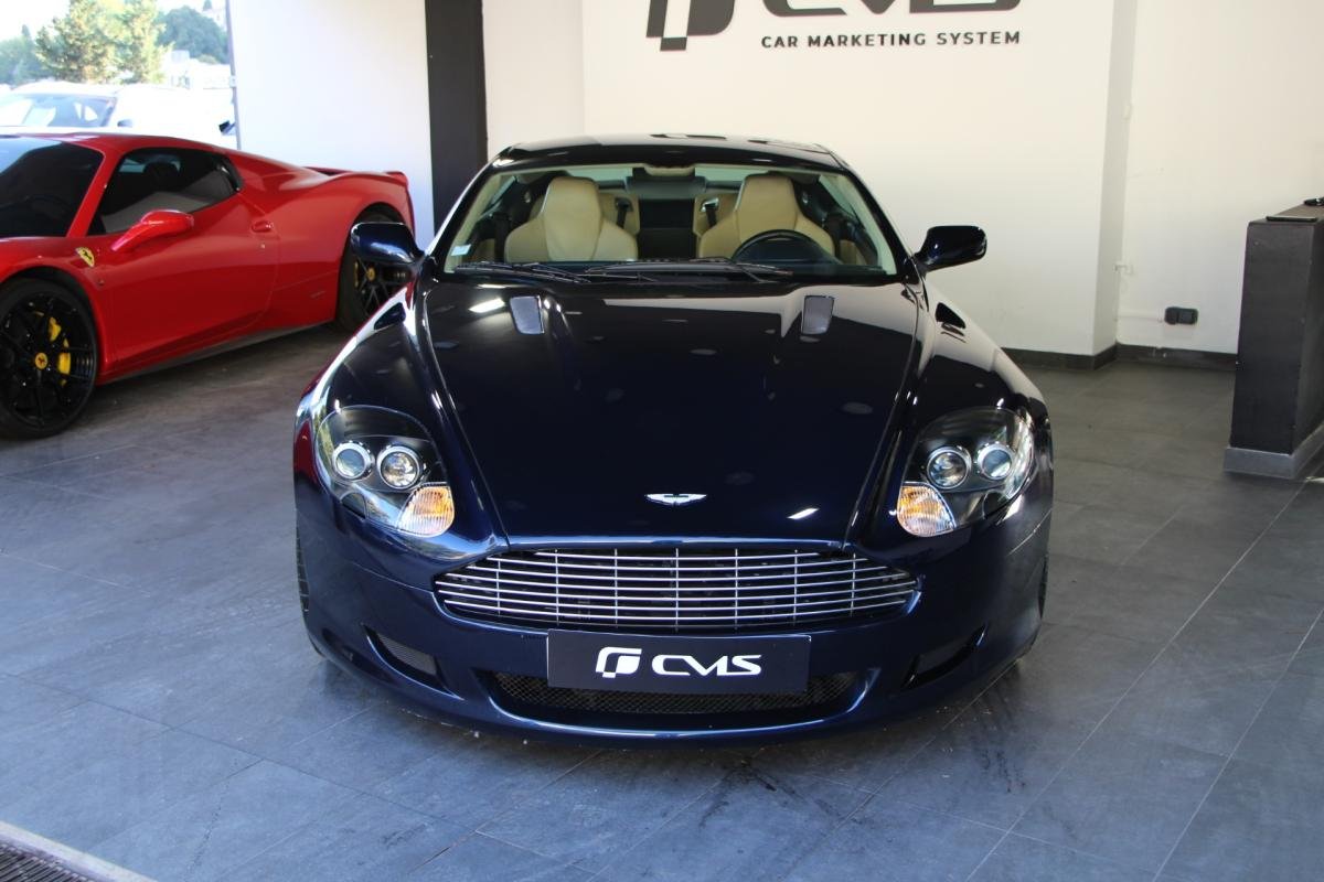 Aston Martin DB9 - Photo 2