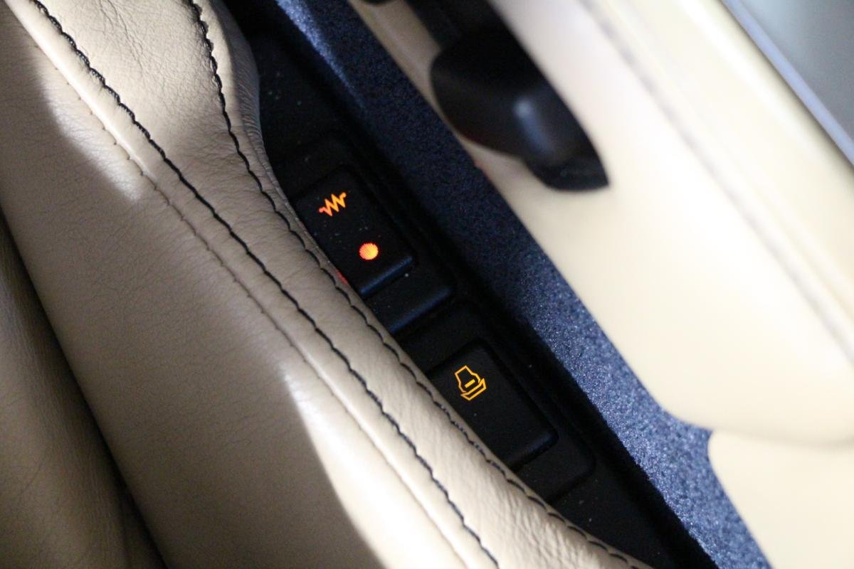 Aston Martin DB9 - Photo 25