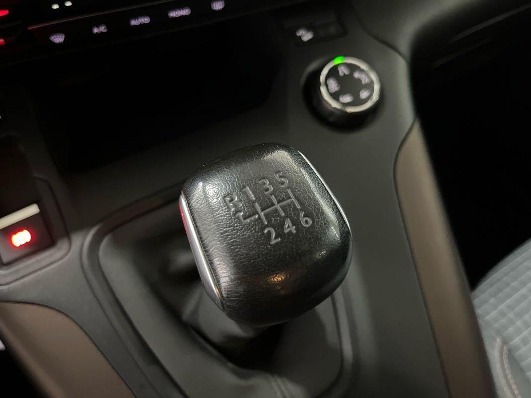 Peugeot Rifter - Photo 11