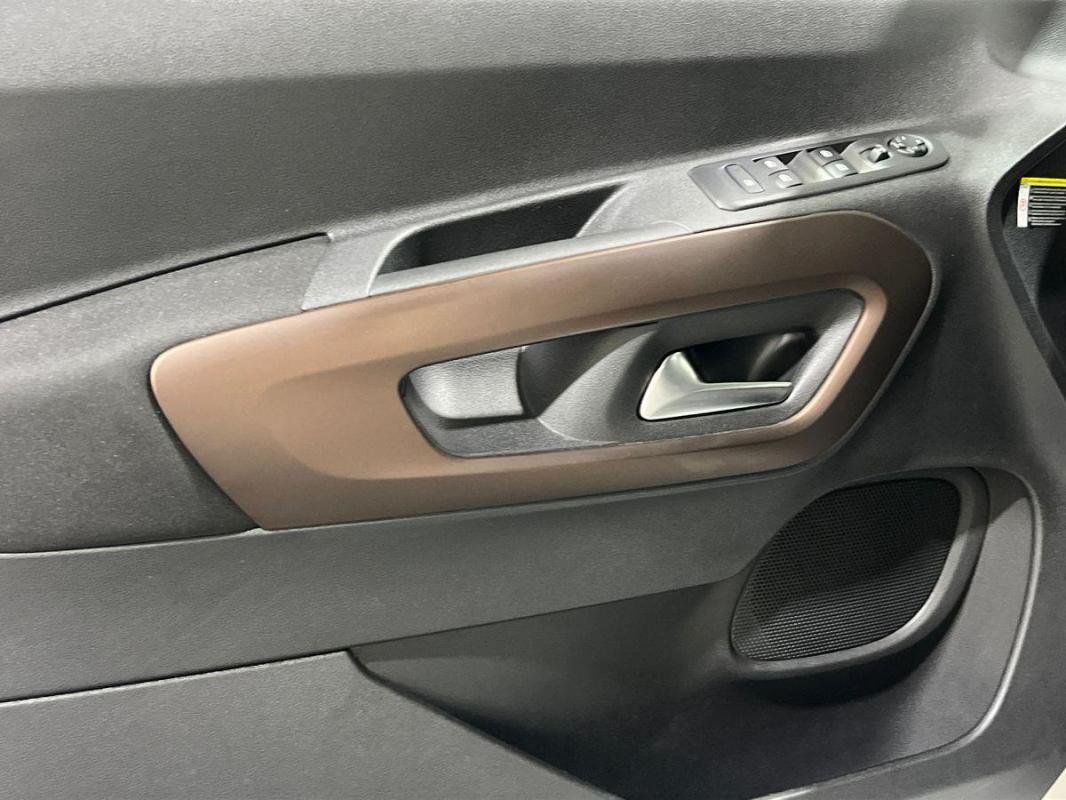 Peugeot Rifter - Photo 15