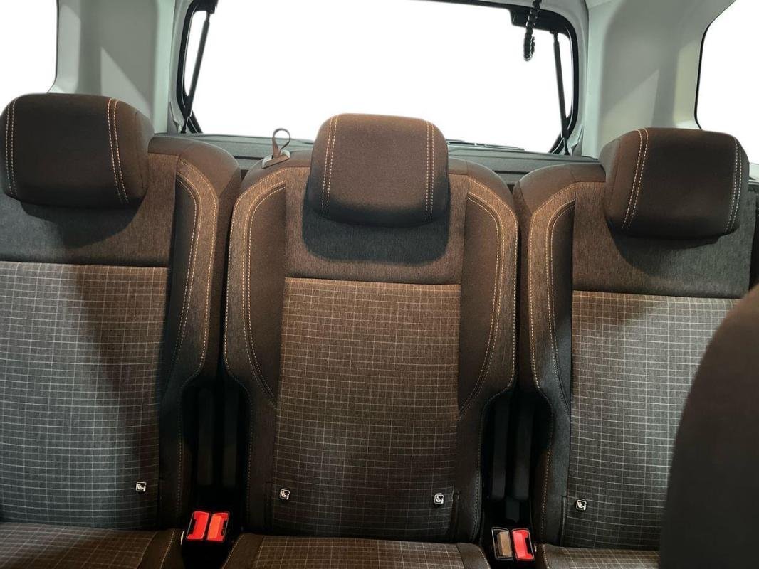 Peugeot Rifter - Photo 22