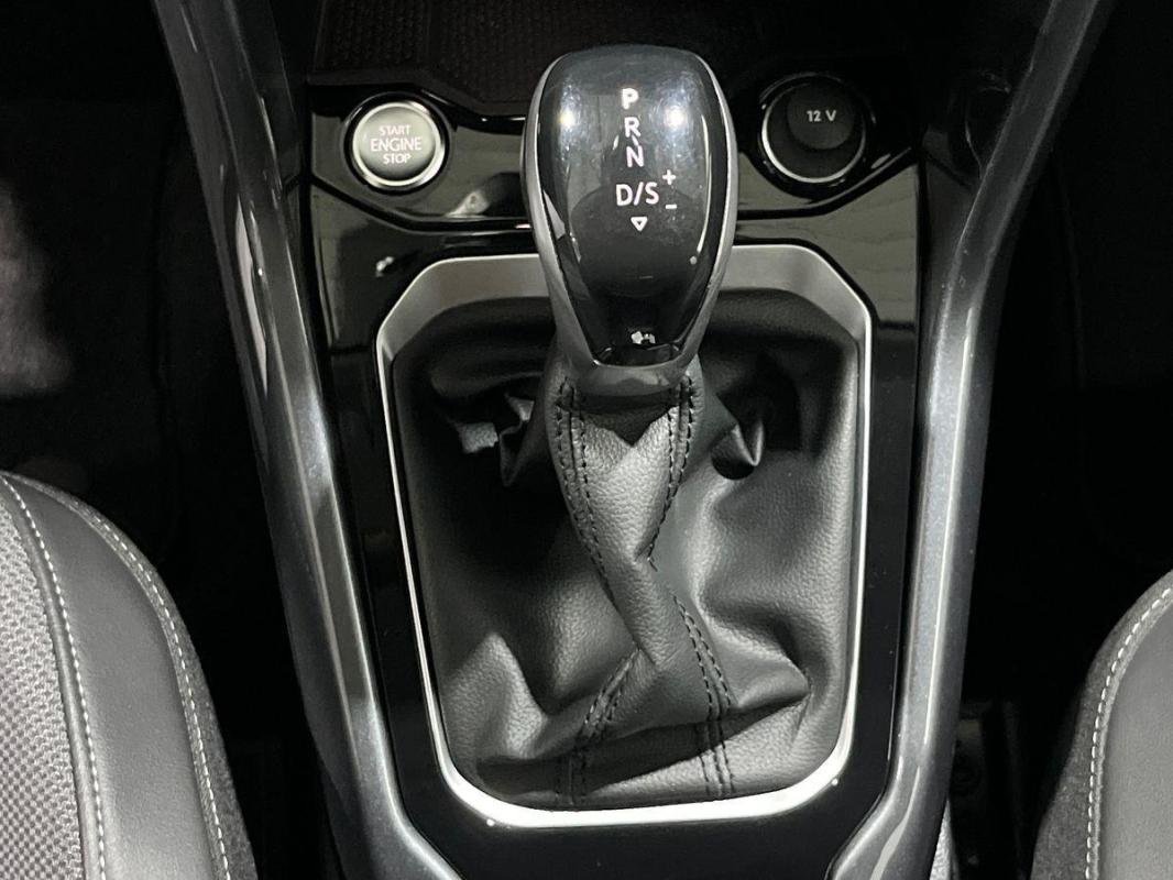 Volkswagen T-Roc - Photo 11