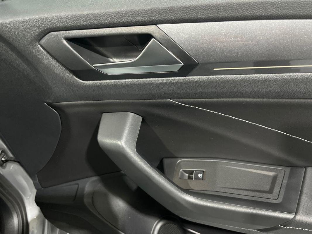 Volkswagen T-Roc - Photo 15