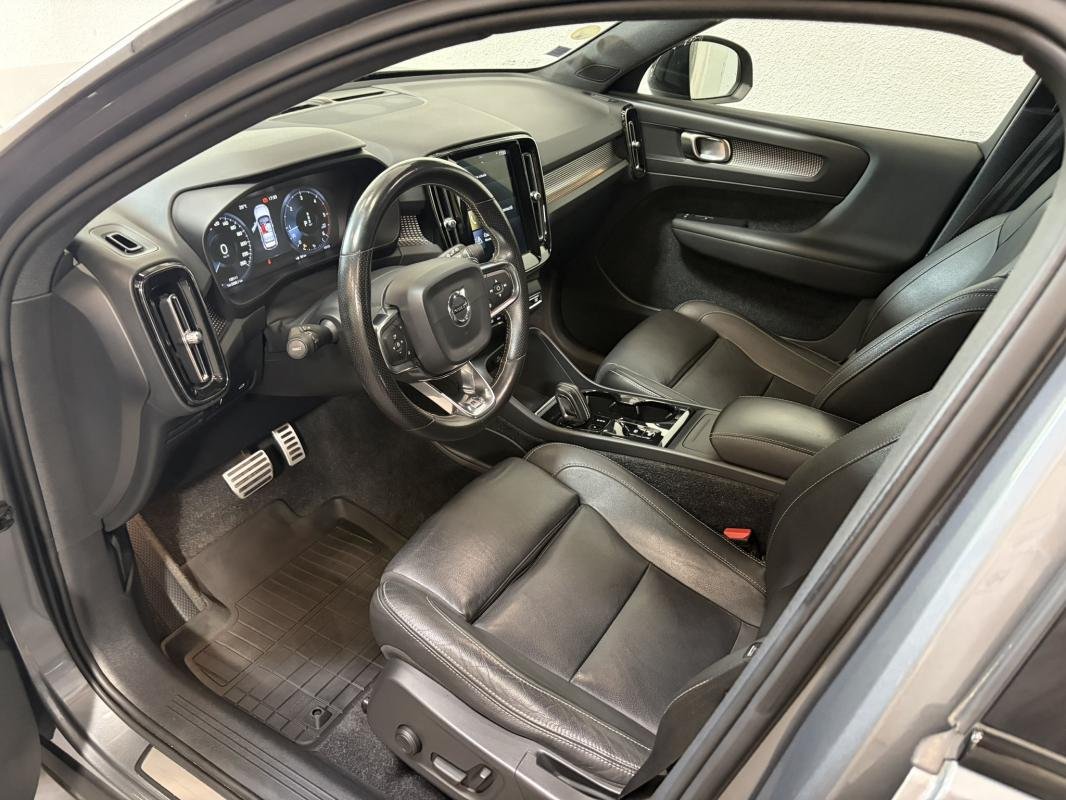 Volvo XC40 - Photo 26