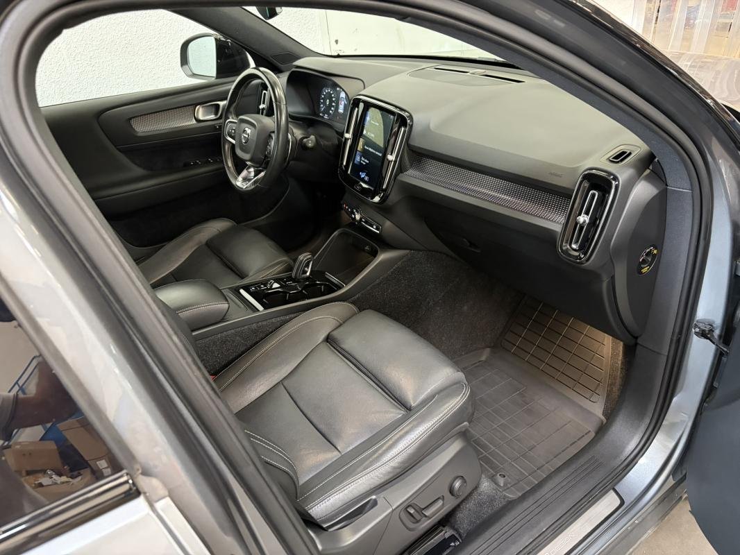 Volvo XC40 - Photo 34