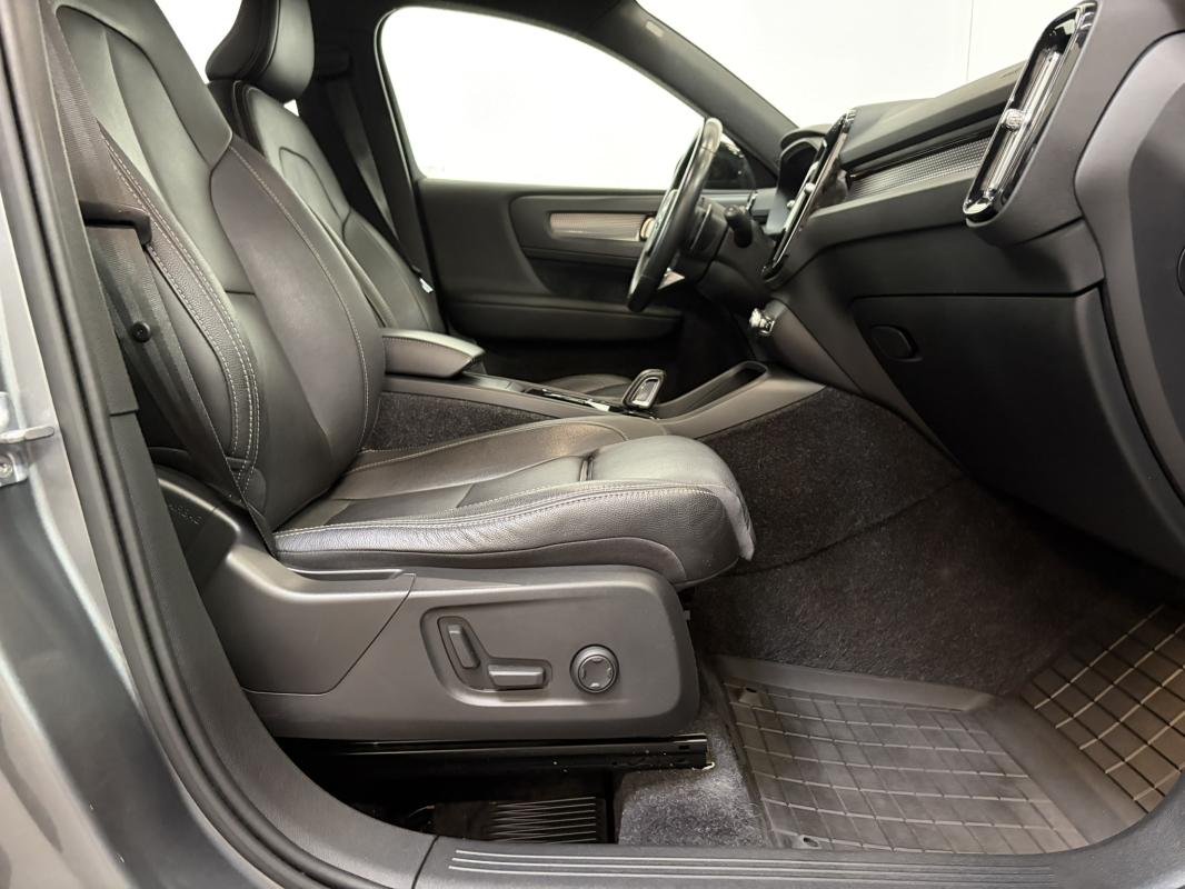 Volvo XC40 - Photo 35