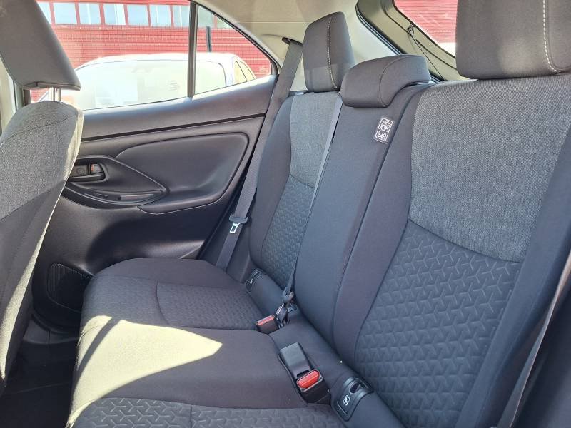 Toyota Yaris - Photo 10
