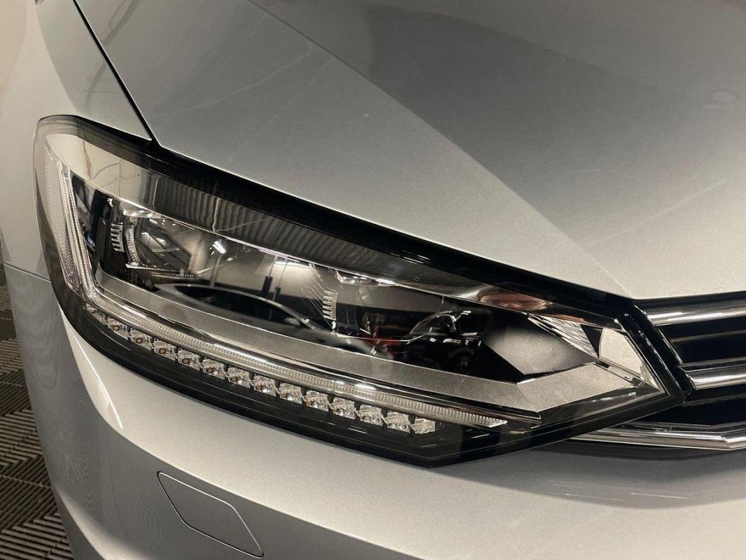 Volkswagen Touran - Photo 25