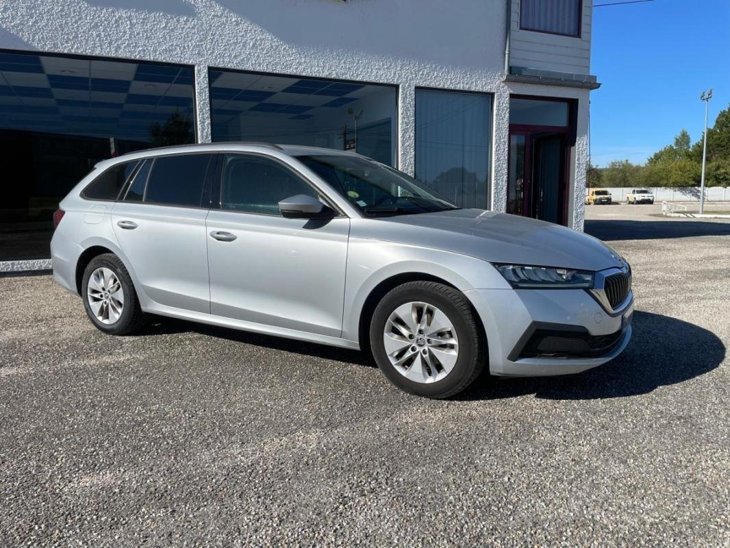 Skoda Octavia - Photo 2