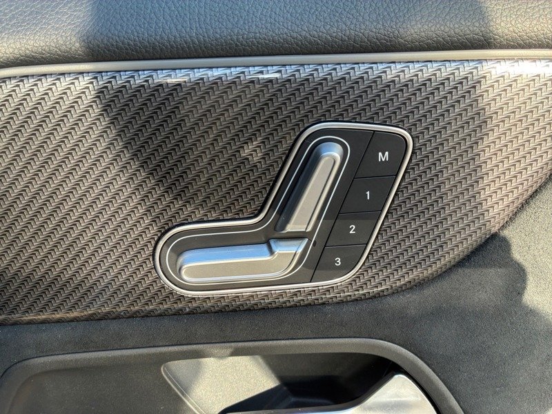 Mercedes Gla - Photo 16