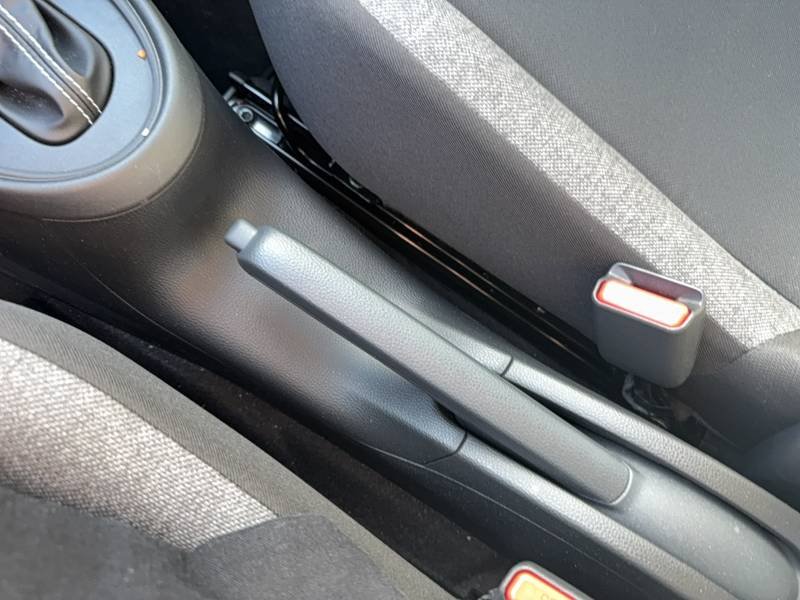 Toyota aygo x - Photo 17
