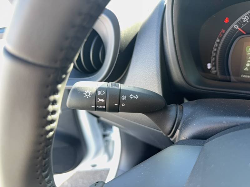 Toyota aygo x - Photo 24