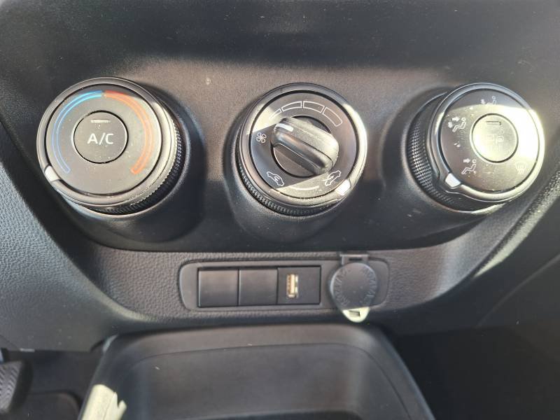Toyota aygo x - Photo 22