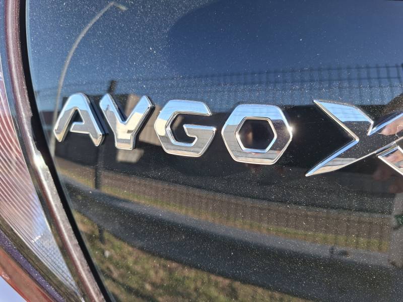 Toyota aygo x - Photo 9