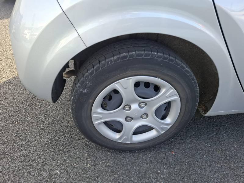 Kia Picanto - Photo 11