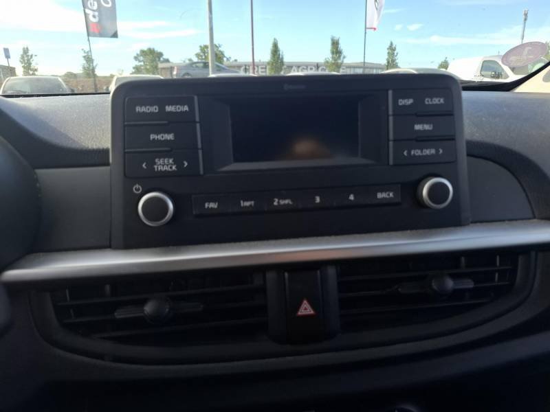 Kia Picanto - Photo 20
