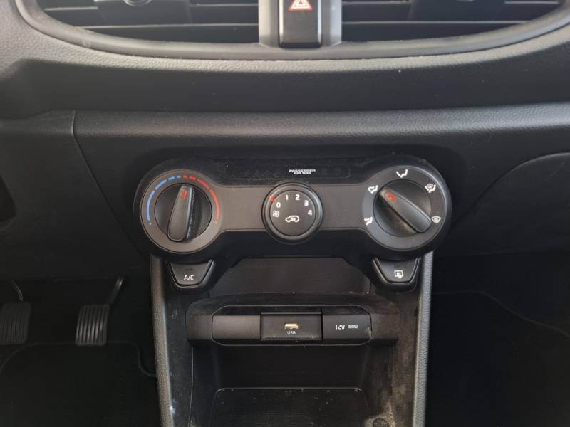 Kia Picanto - Photo 22