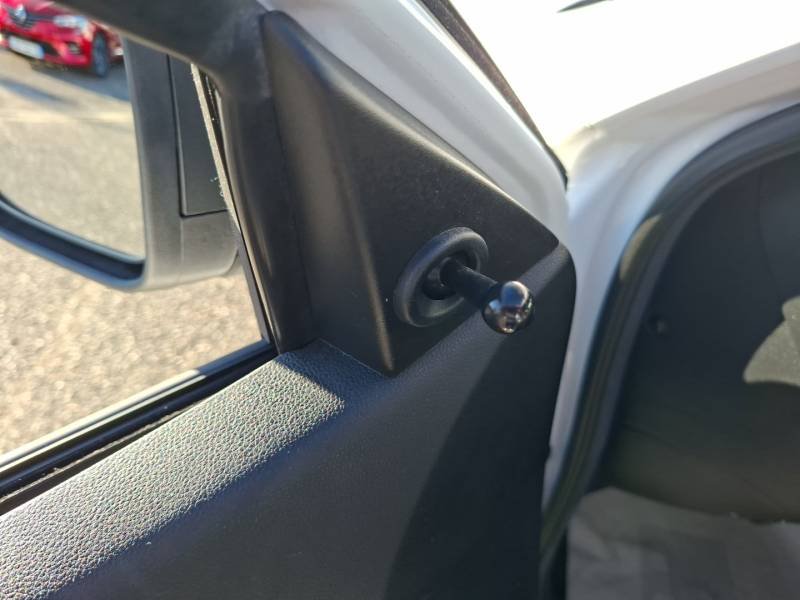 Dacia Spring - Photo 17