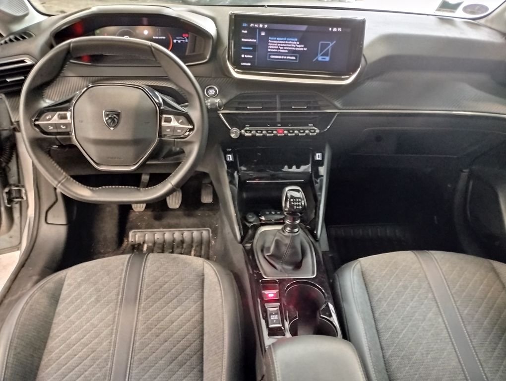 Peugeot 208 - Photo 3